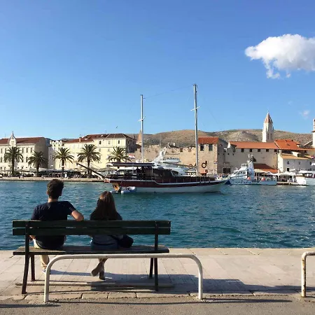 Okrug Gornji 3 * Trogir