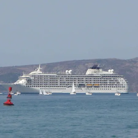 Okrug Gornji 3 Appartamento Traù