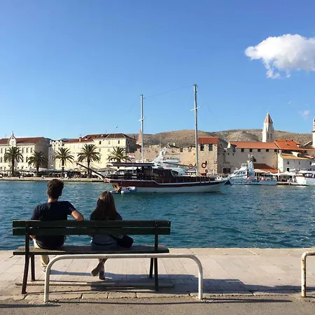 Okrug Gornji 3 * Traù